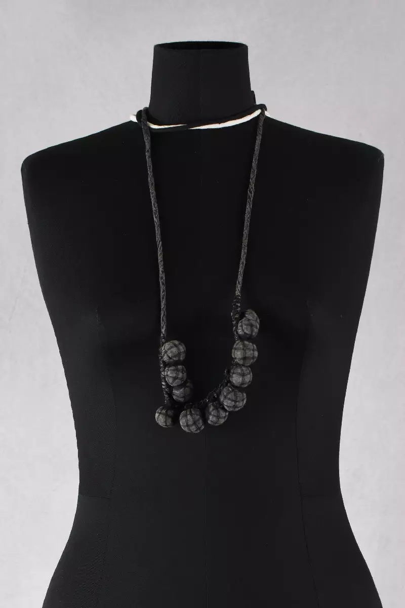 krista larson collier celestial necklace chez abby maud en coloris faded black