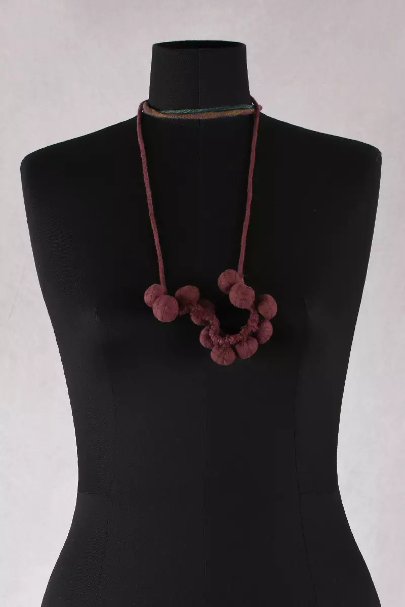 krista larson colliers celestial necklace chez abby maud en coloris merlot