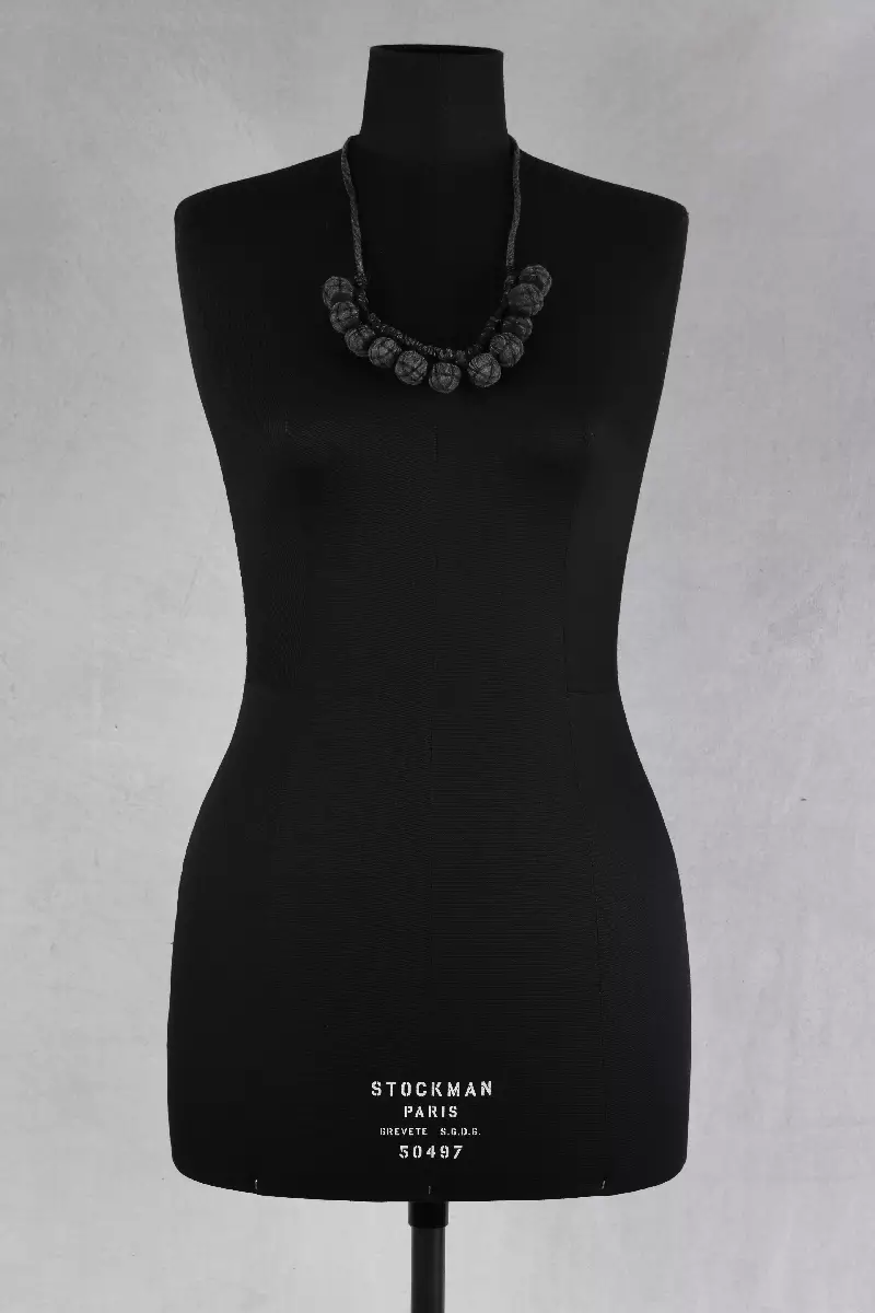 krista larson collier celestial necklace en coloris faded black chez abby maud de face