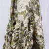 krista larson robe low rouched en coloris peanut garden chez abby maud de face en zoom