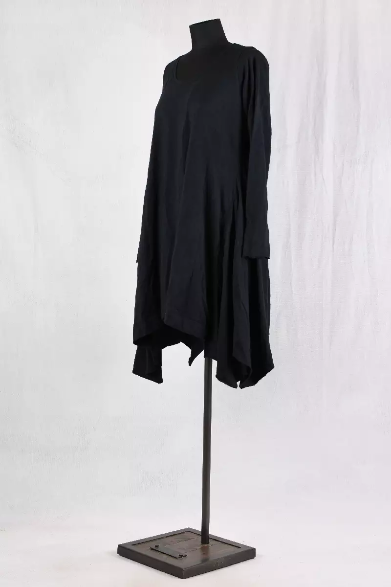 krista larson robe short ballet dress en coloris black chez abby maud de profil en pied