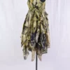 krista larson robe sweet slip en coloris moss eco print chez abby maud de profil en pied