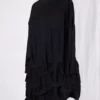 krista larson robe wavey dress en coloris black chez abby maud de profil
