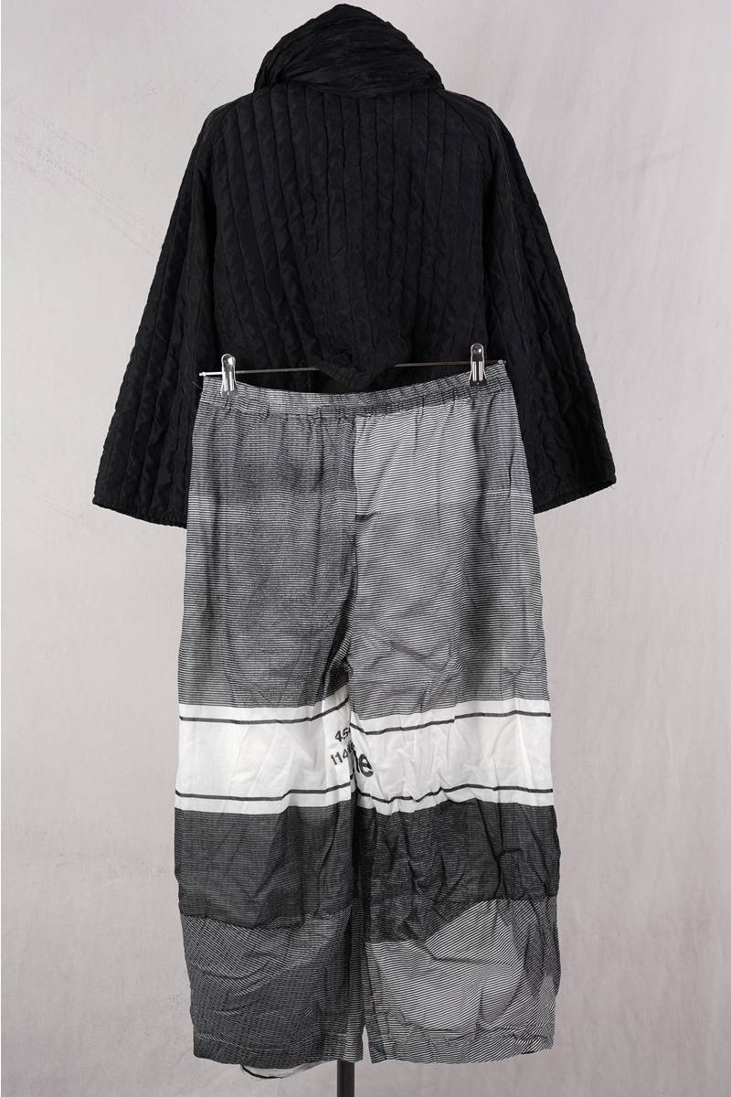 rundholz black label pantalon 1243600104 en coloris black print chez abby maud de dos