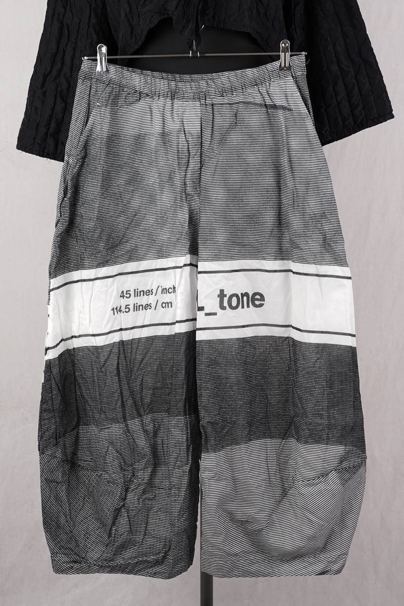 rundholz black label pantalon 1243600104 en coloris black print chez abby maud de face en zoom