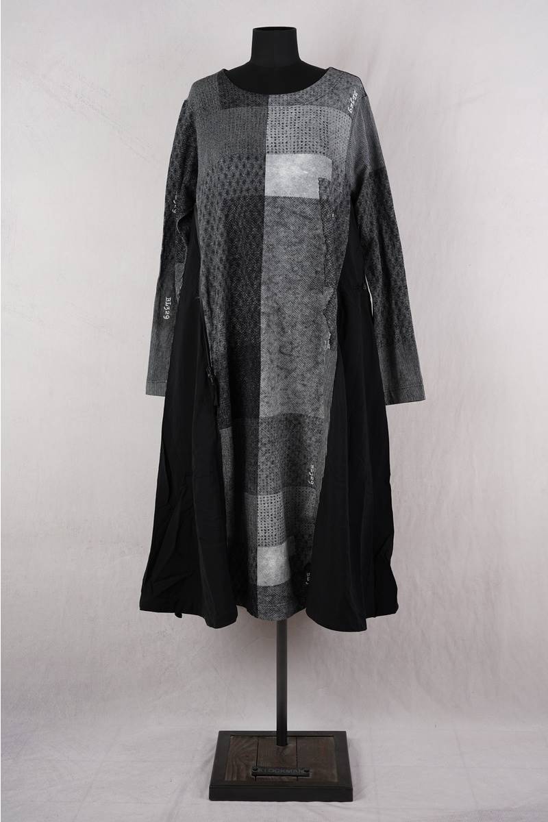 rundholz black label robe 1243290902 en coloris black print chez abby maud de face en pied