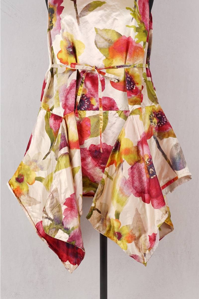 KRISTA LARSON <br> Robe Short Pinwheel Slip Printed Silk 6