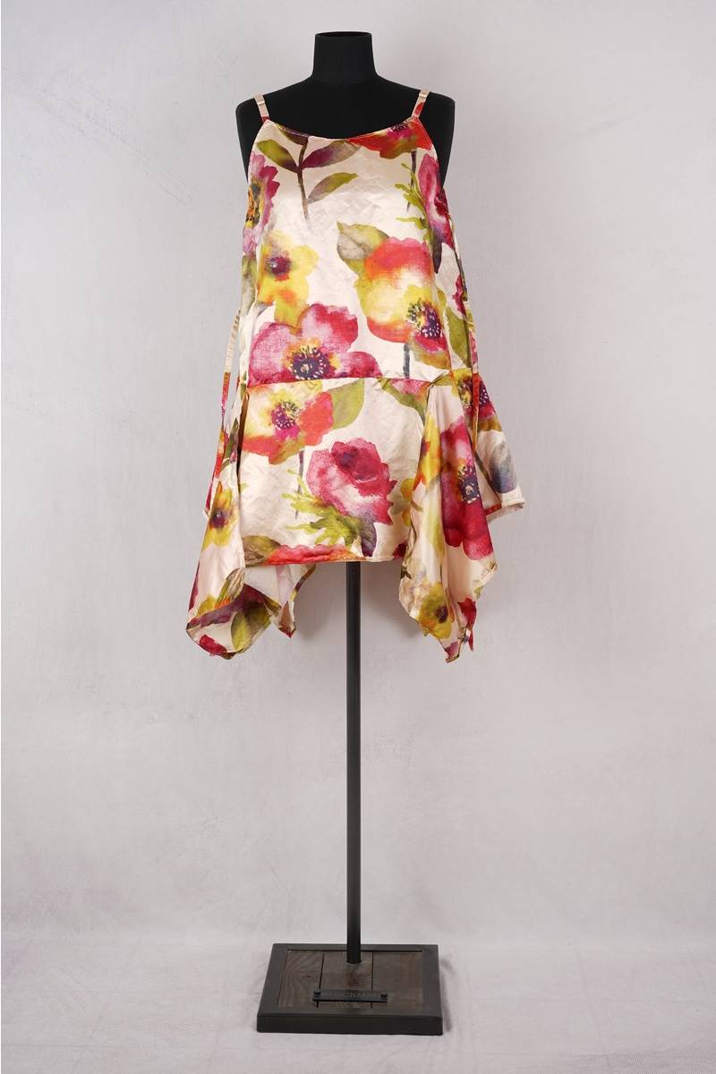 krista-larson-robe-short-pinwheel-silk-print-flowers-abby-maud-face krista larson robe short pinwheel en coloris silk print flowers chez abby maud de face en pied