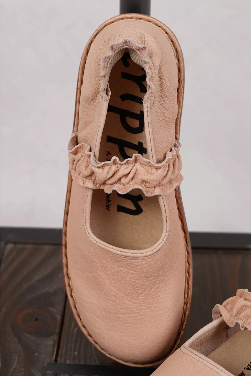 trippen chaussures oper en coloris apricot chez Abby Maud