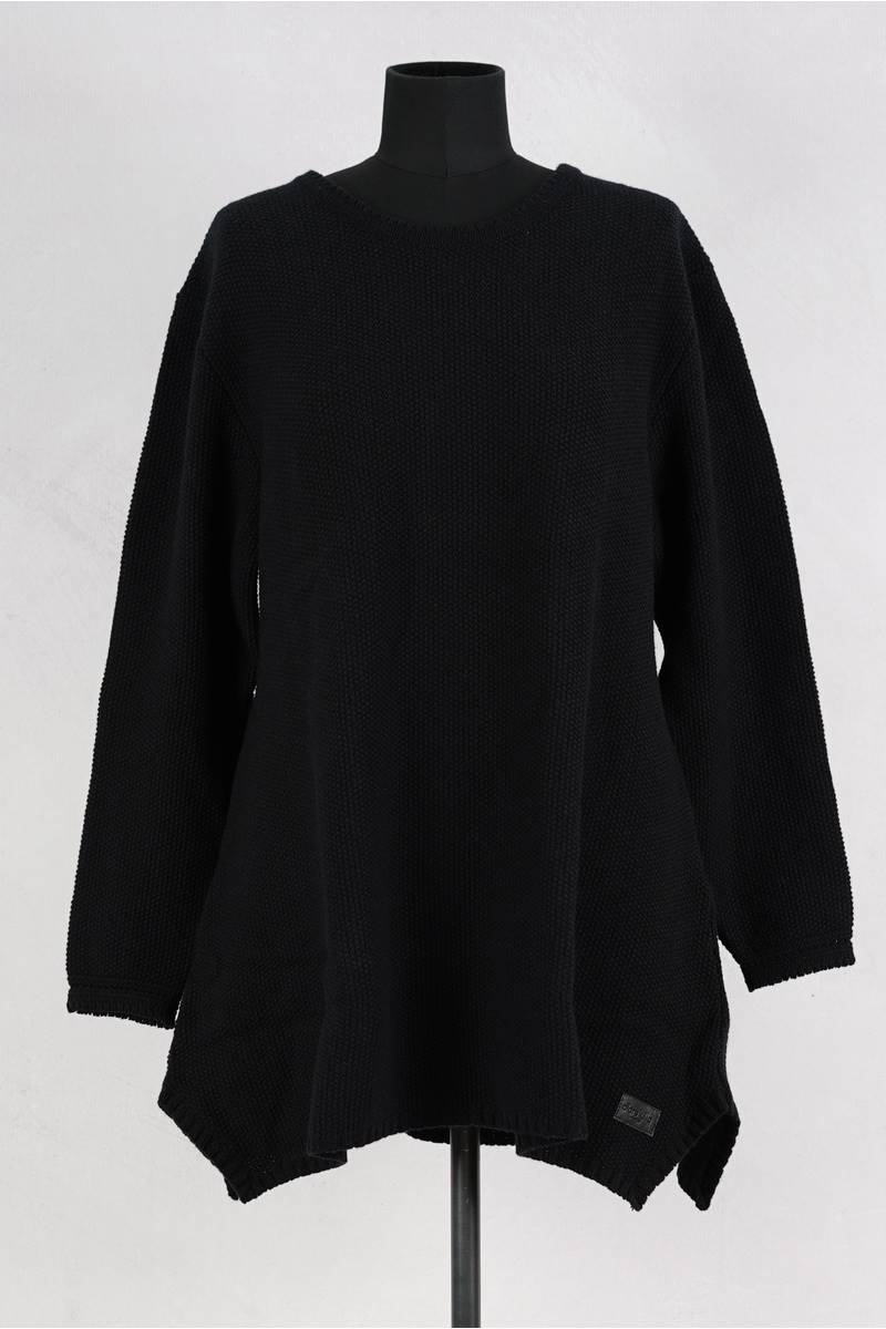 olars ulla pullover sant en coloris black chez abby maud de face