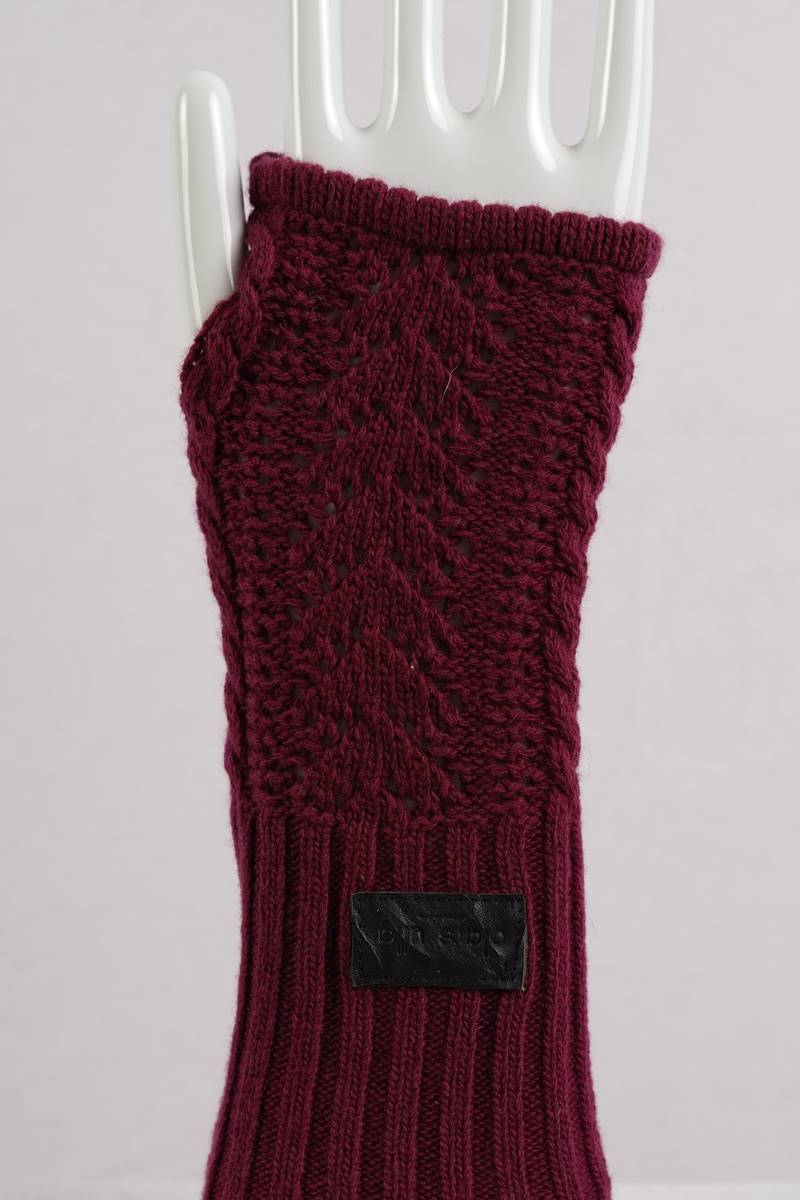 olars-ulla-mitaines-sleeves-burgundy-abby-maud-face-zoom olars ulla mitaines sleeves en coloris burgundy chez abby maud 2