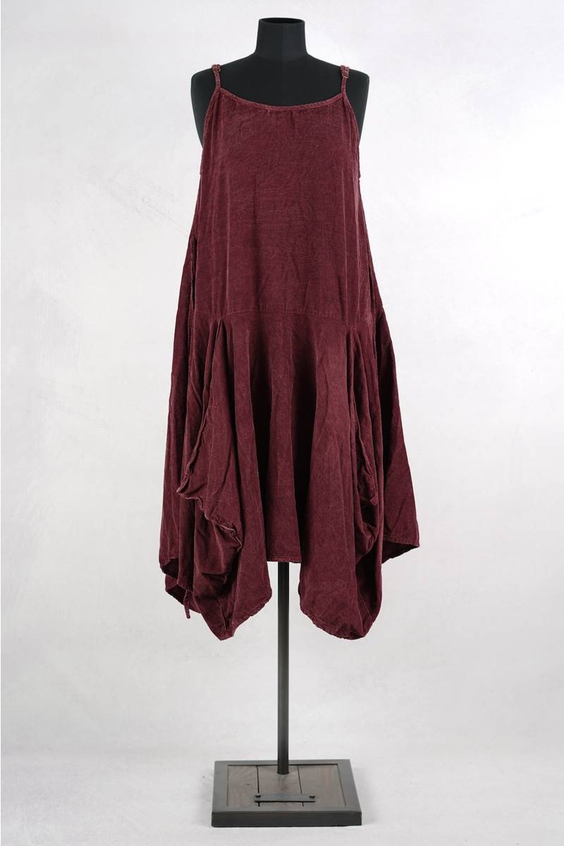 KRISTA LARSON DESIGNS<br> Robe Long Pinwheel Slip Garnet