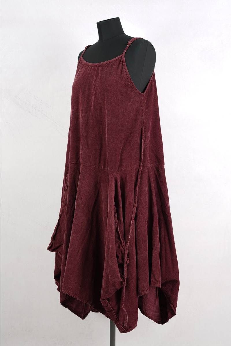 KRISTA LARSON DESIGNS<br> Robe Long Pinwheel Slip Garnet