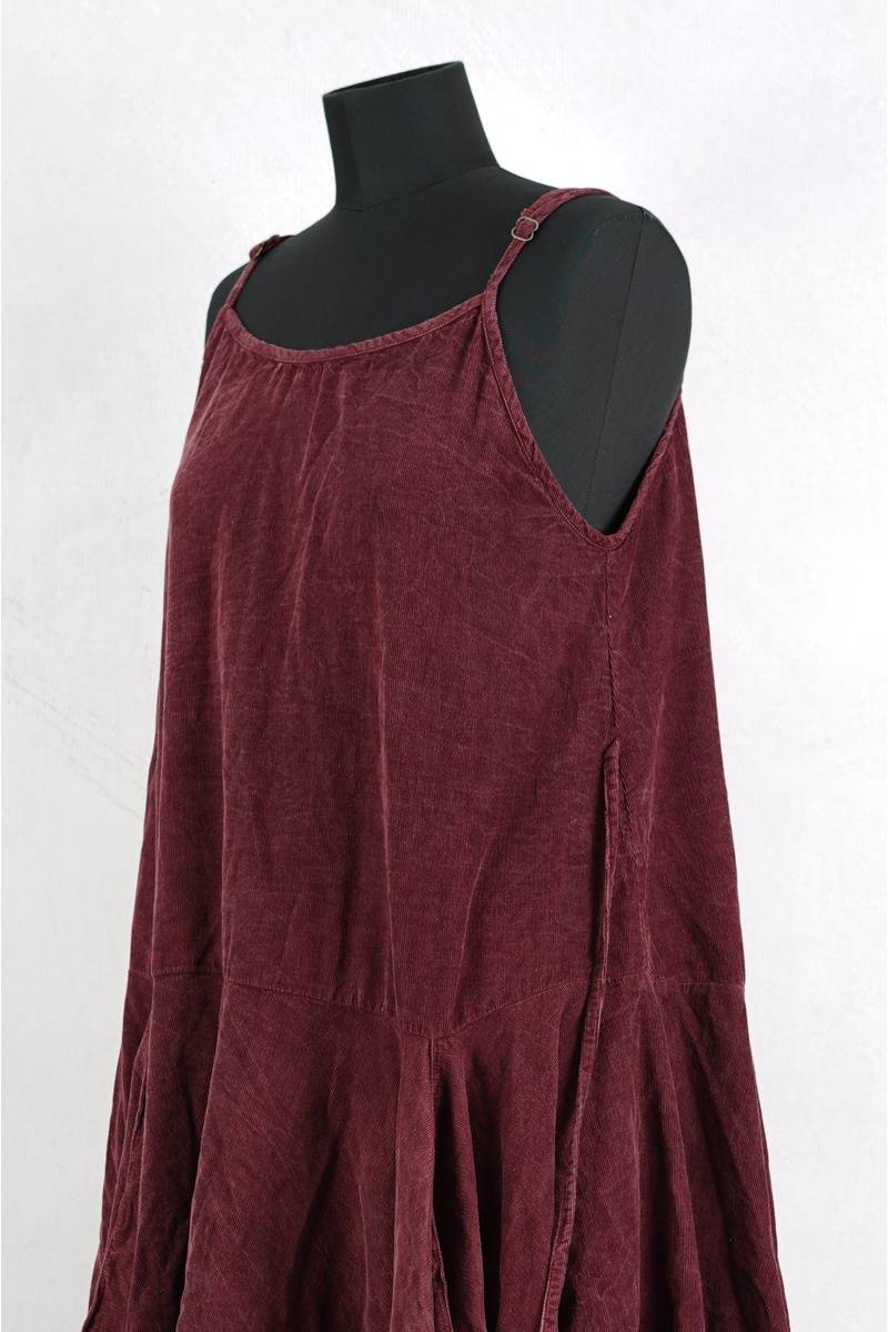 KRISTA LARSON DESIGNS<br> Robe Long Pinwheel Slip Garnet