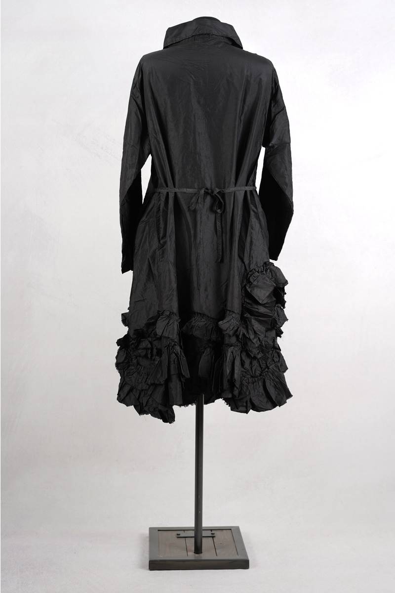 krista-larson-robe-pretty-dress-taffeta-black-abby-maud-dos-pied KRISTA LARSON DESIGNS<br> Robe Pretty Dress Black Silk