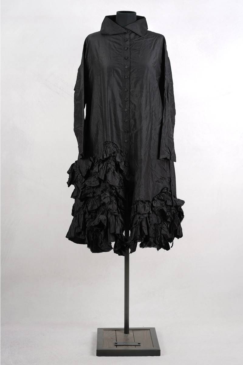 krista-larson-robe-pretty-dress-taffeta-black-abby-maud-face-pied-1 KRISTA LARSON DESIGNS<br> Robe Pretty Dress Black Silk