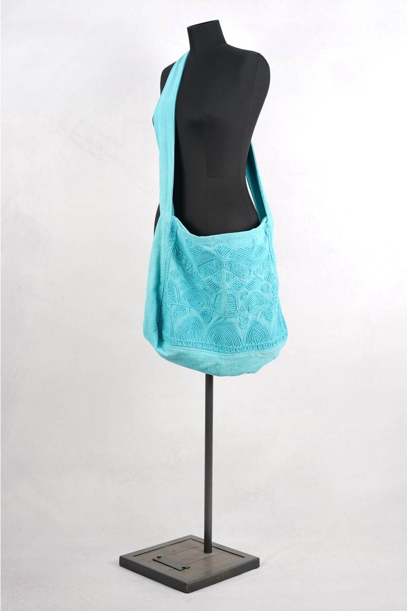 krista-larson-sac-soutache-messenger-bag-aegean-abby-maud-profil-pied KRISTA LARSON DESIGNS <br> Sac Soutache Messenger Bag Aegean