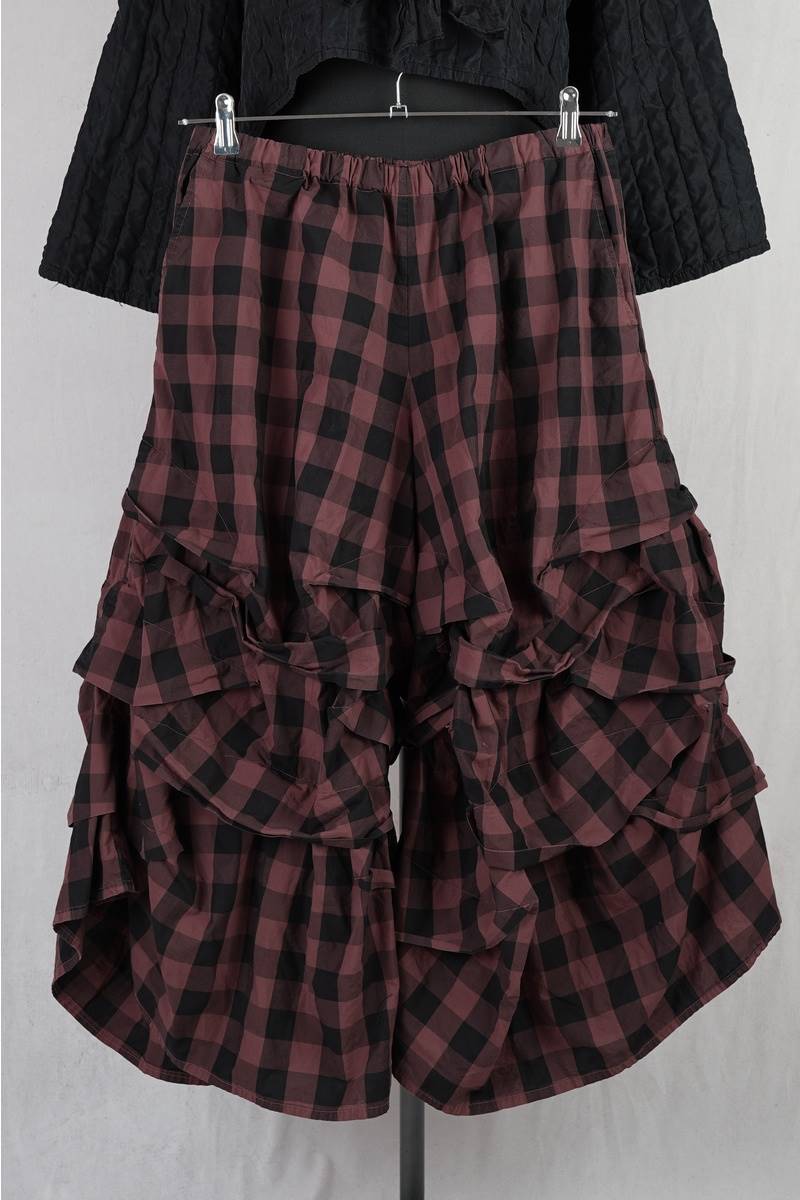 krista larson designs pantalon stormy corduroy en coloris buffalo check chez abby maud de face en zoom