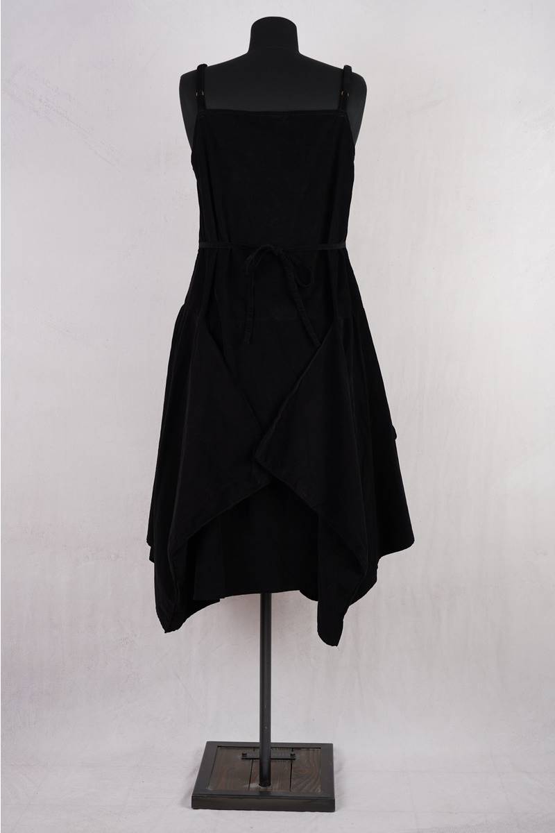 krista larson designs robe long pinwheel corduroy en coloris garnet chez abby maud de dos en pied