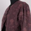 krista larson designs veste bolero jacket en coloris garnet chez abby maud de profil details