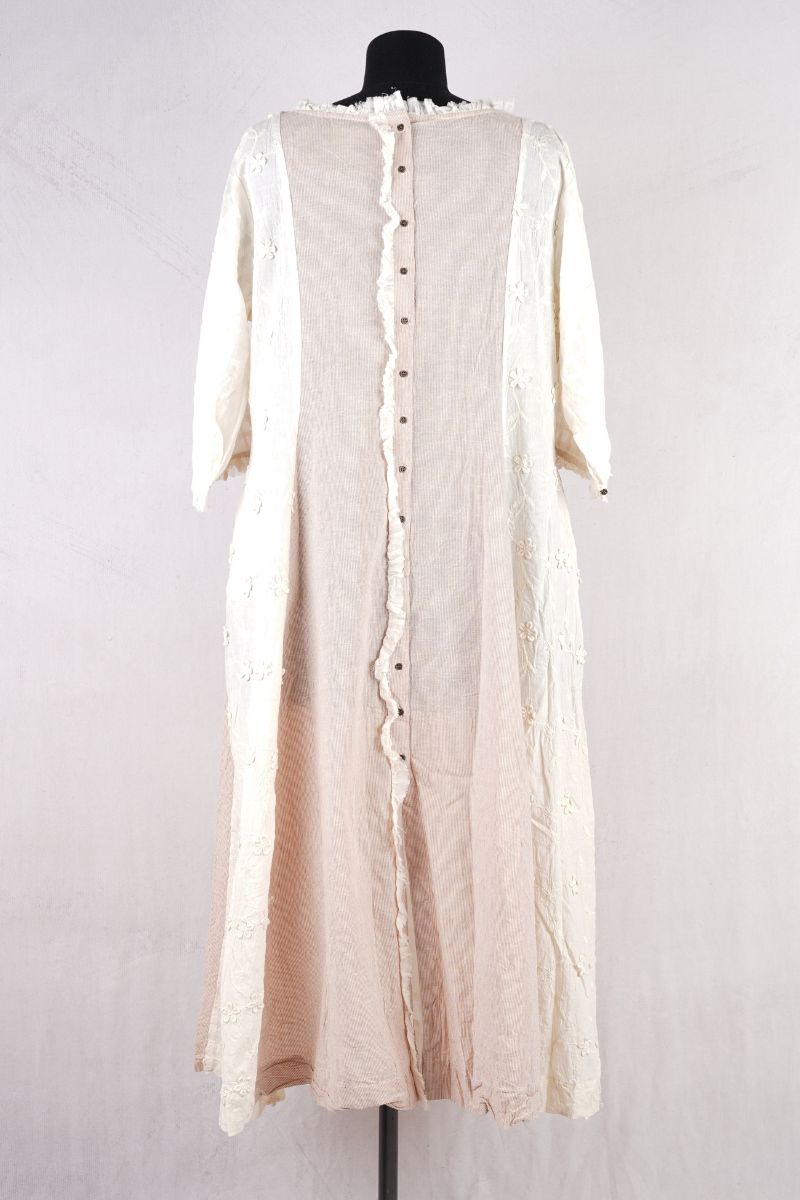 les-ours-robe-maina-ecru-abby-maud-dos les ours robe maina en coloris ecru chez abby maud de dos