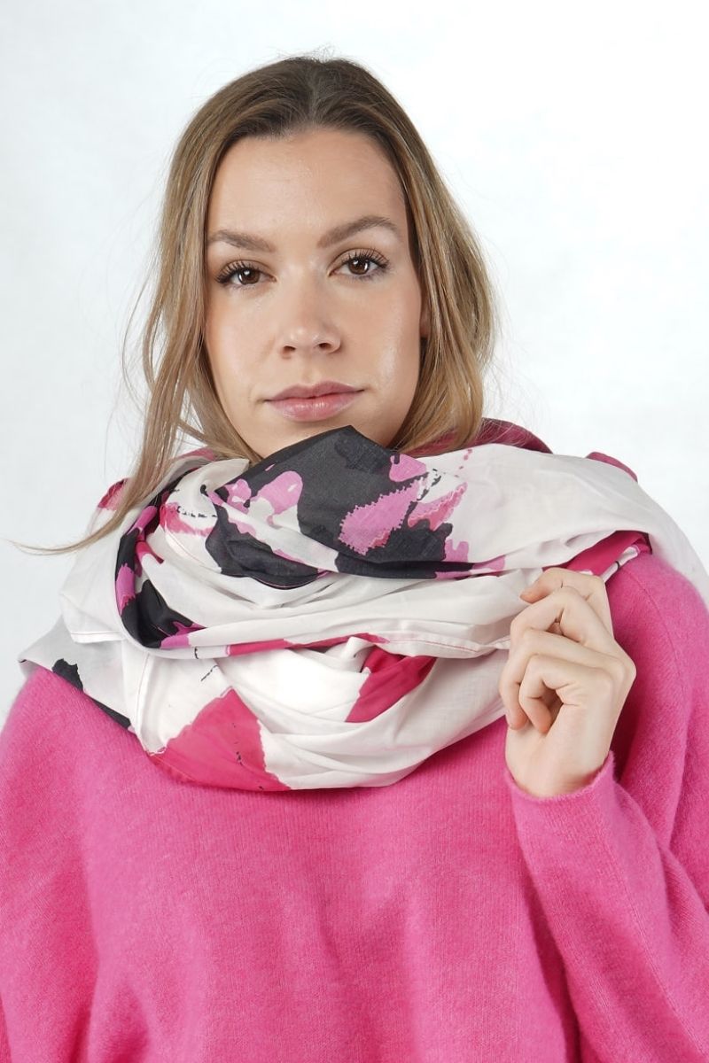 rundholz-black-label-echarpe-2253601408-lotus-print-abby-maud-face-zoom RUNDHOLZ BLACK LABEL<br> Echarpe 2253601408 Lotus Print