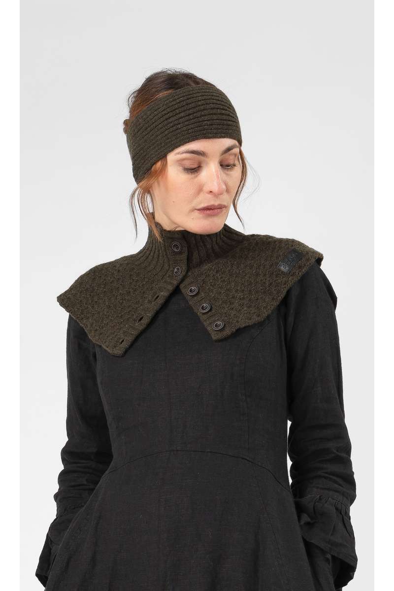 olars ulla col collar en coloris green chez abby maud