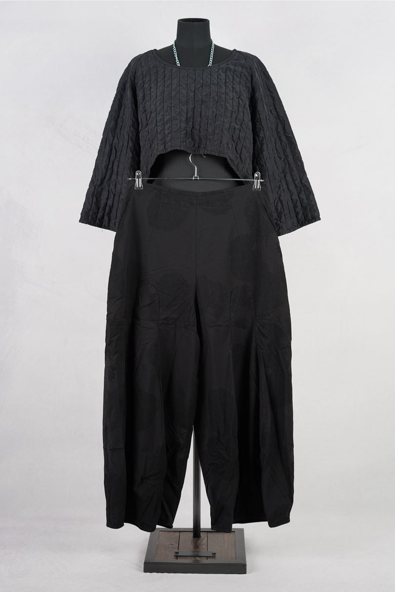 rundholz-black-label-pantalon-2253390106-black-black-flock-abby-maud-face-en-pied rundholz black label pantalon 2253390106 black black flock abby maud face en pied