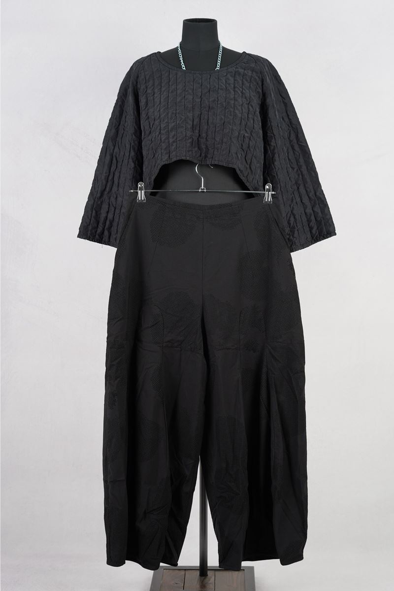 rundholz-black-label-pantalon-2253390106-black-black-flock-abby-maud-face rundholz black label pantalon 2253390106 black black flock abby maud face