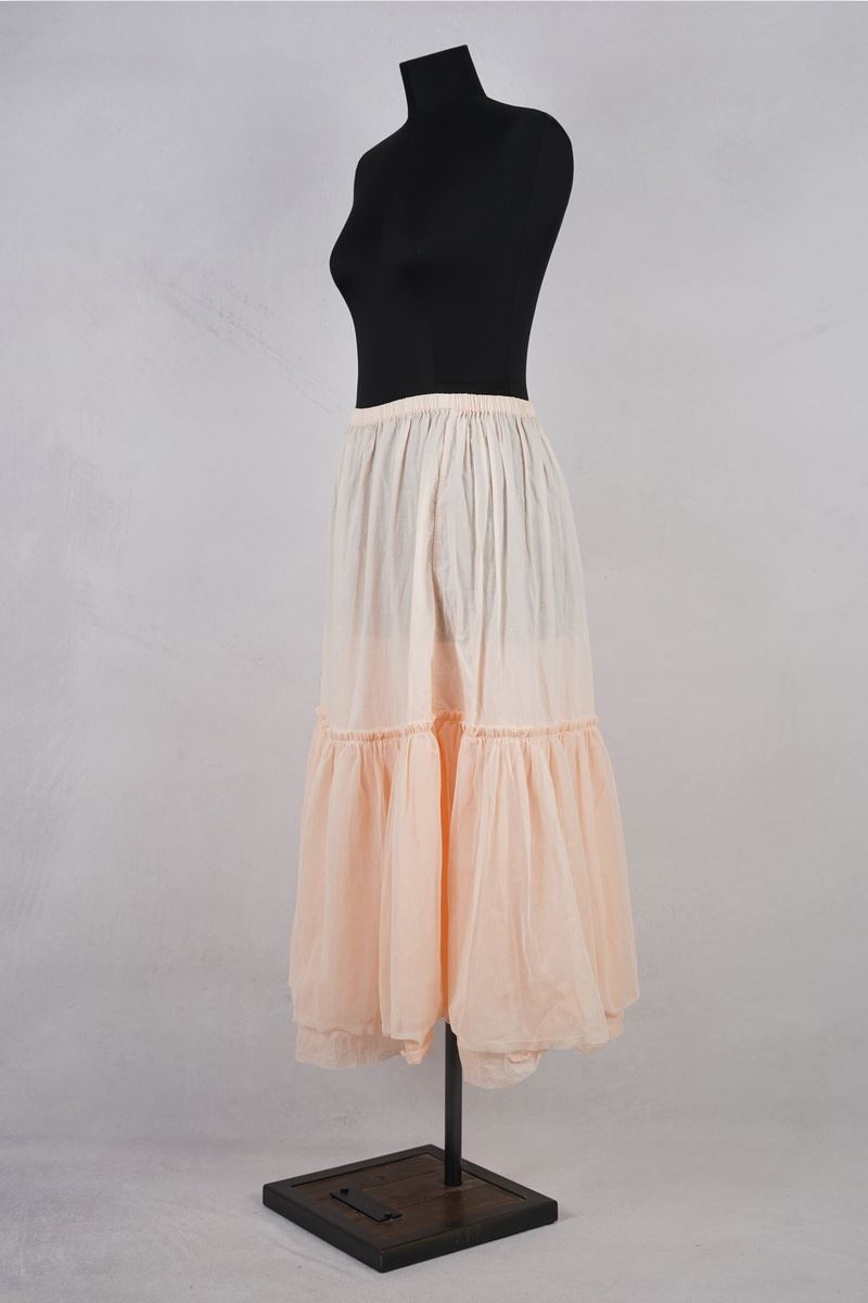 krista larson designs jupe foundation skirt peach light abby maud face profil pied