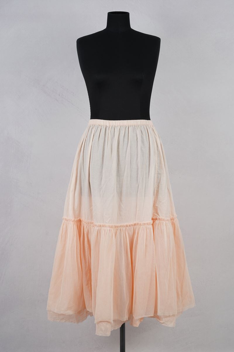 krista larson designs jupe foundation skirt peach light abby maud face