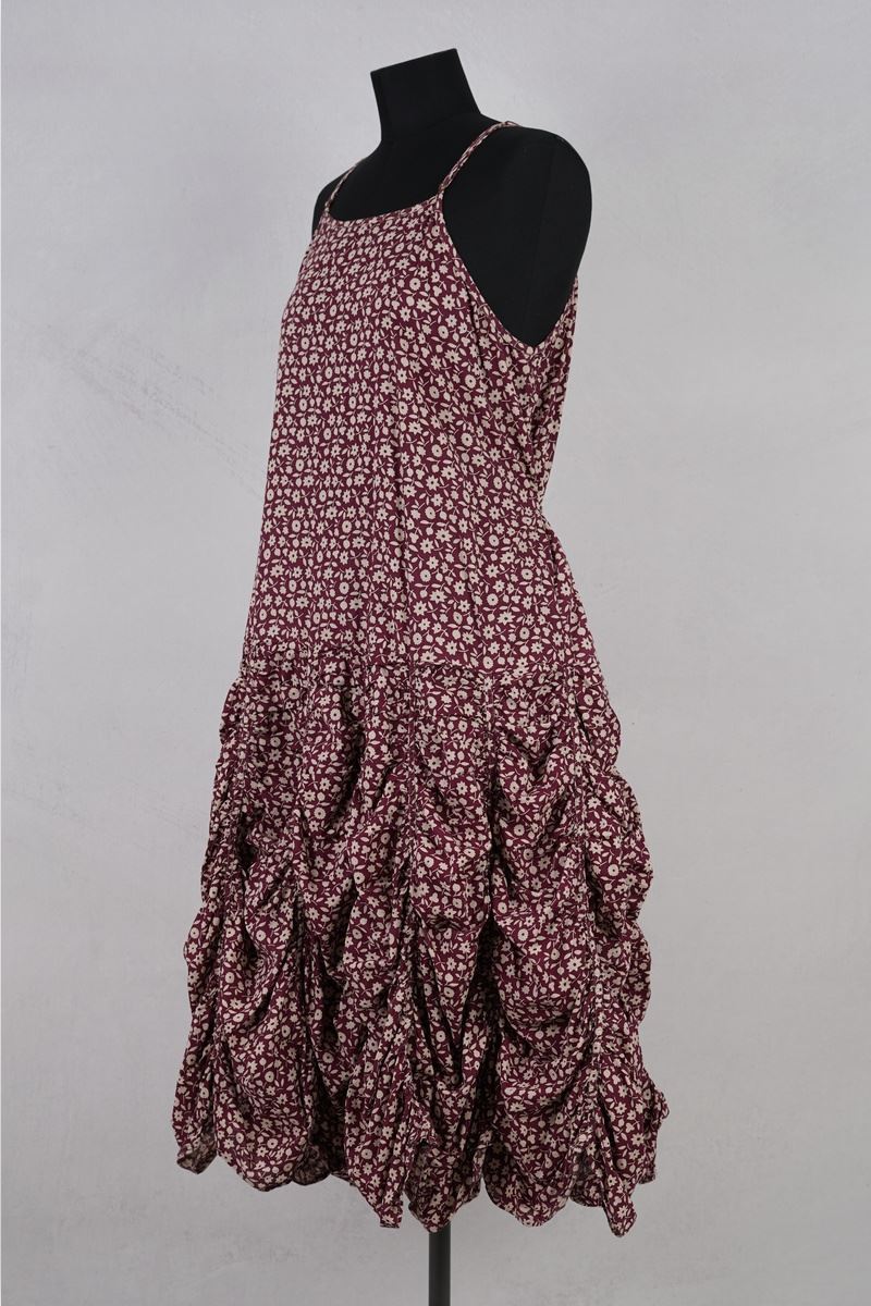 krista larson designs robe low rouched slip merlot floral abby maud profil attache