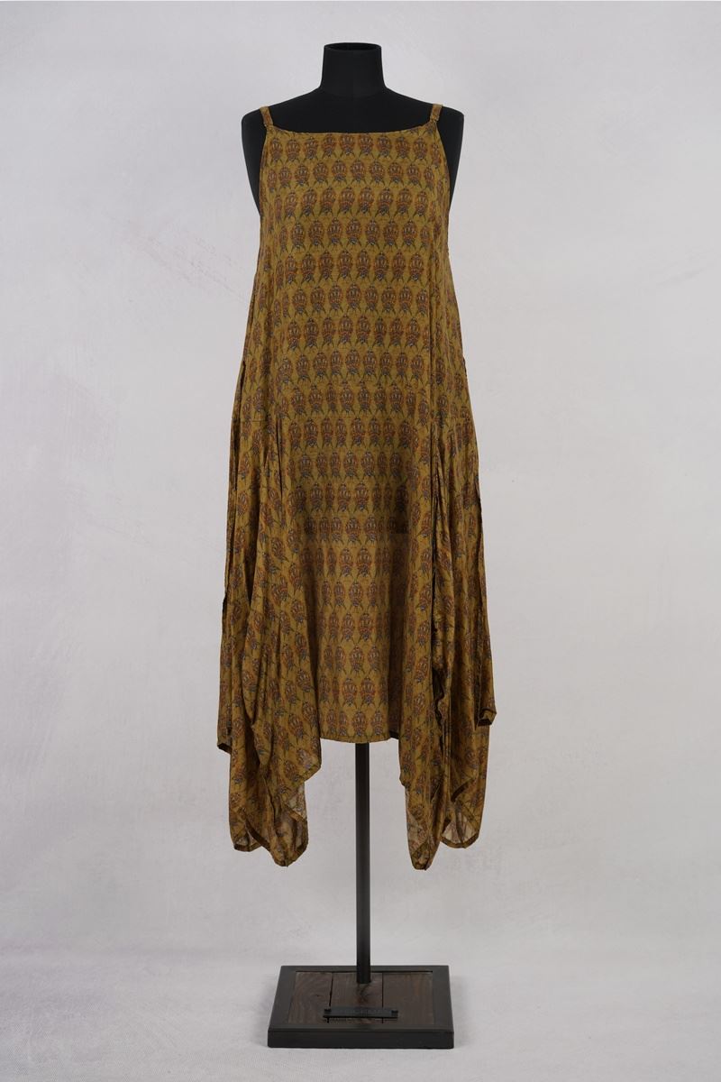 krista larson designs robe pinwheel slip peanut peacock abby maud face en pied 1