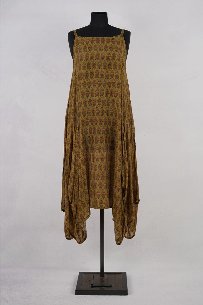 krista larson designs robe pinwheel slip peanut peacock abby maud face en pied