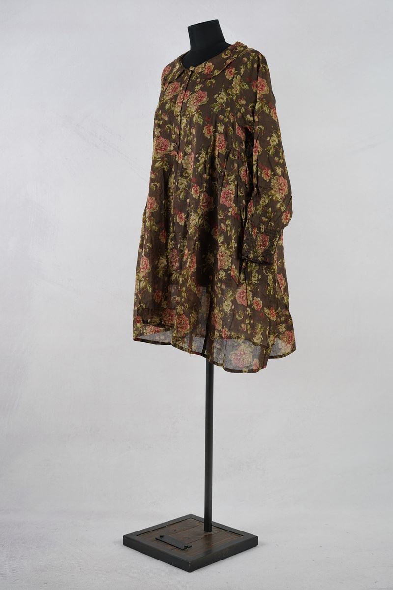 les ours chemise camila havane fleurs abby maud profil pied