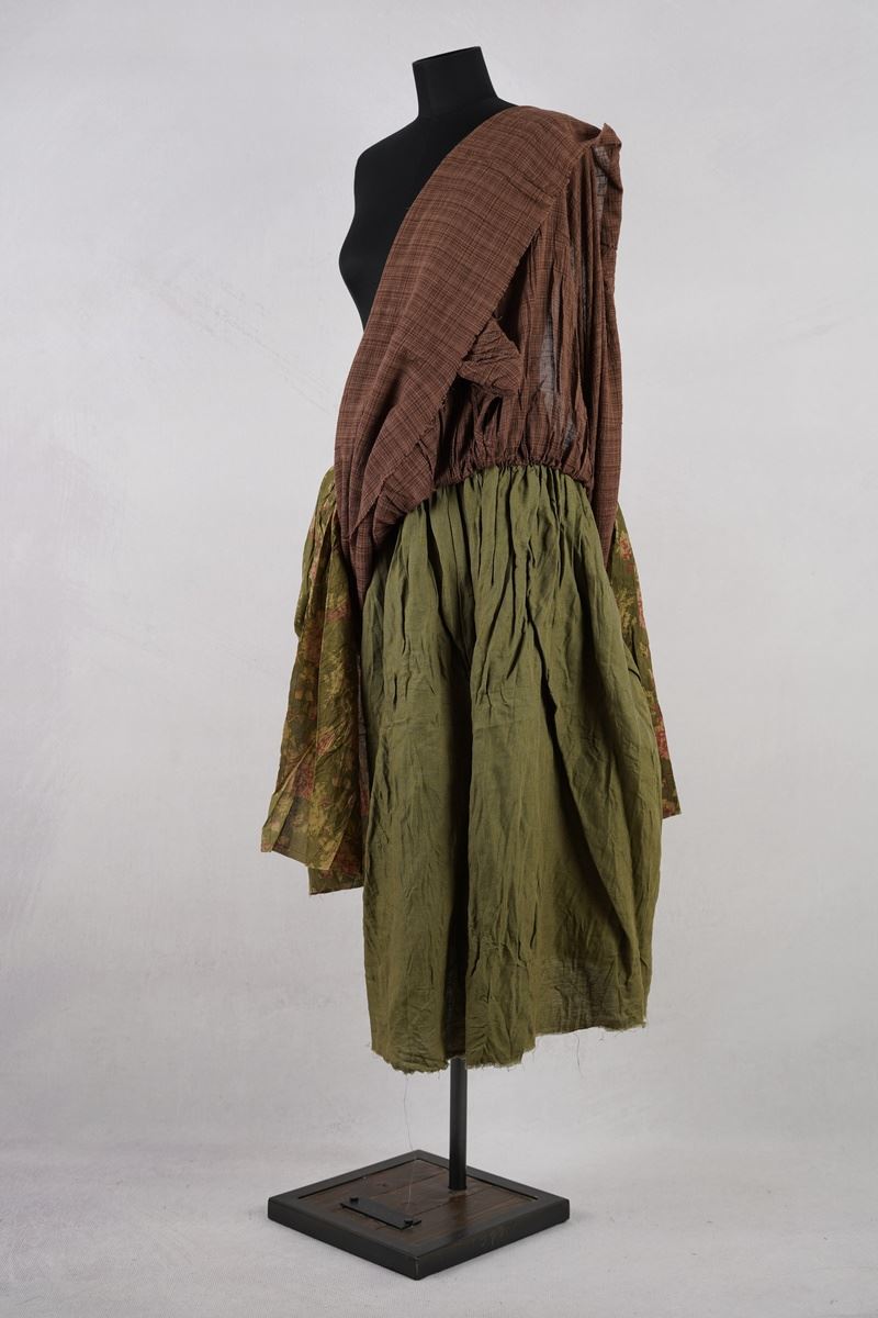 les ours jupe lael mousse abby maud profil dessous mousse pied