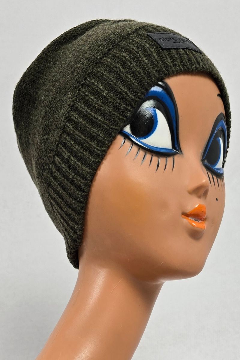 olars-ulla-bonnet-asta-green-abby-maud-zoom olars ulla bonnet asta green abby maud zoom