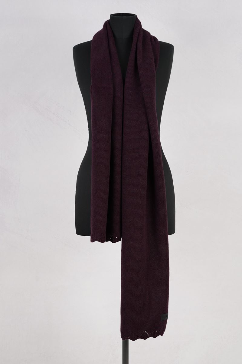 olars ulla echarpe solo purple abby maud face 1