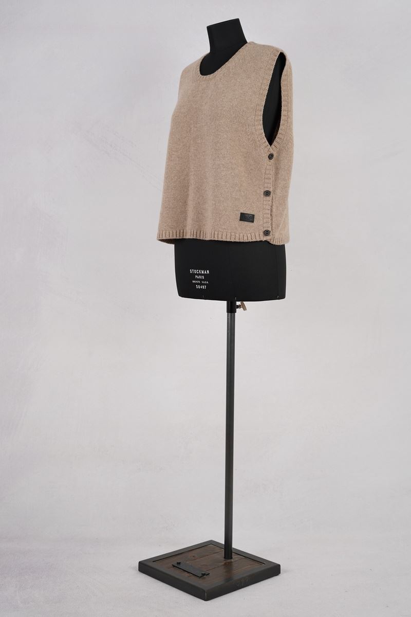 olars ulla vest silla beige abby maud profil pied