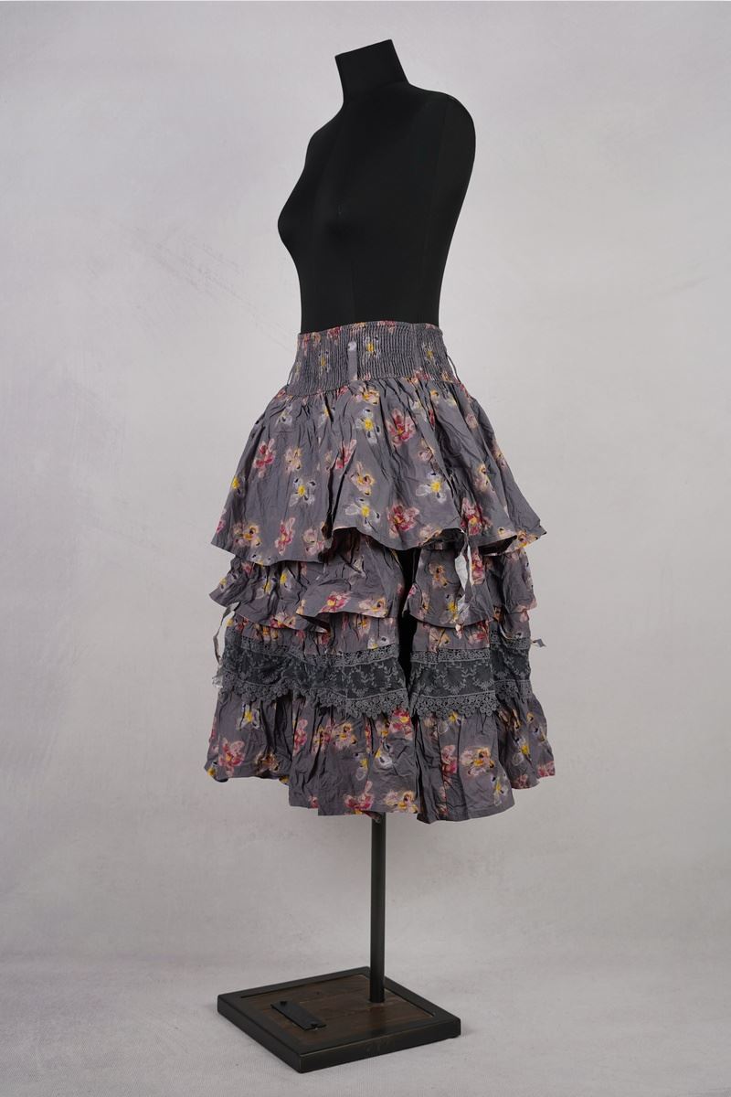 ewa i walla jupe 22293 peggy flower abby maud profil pied