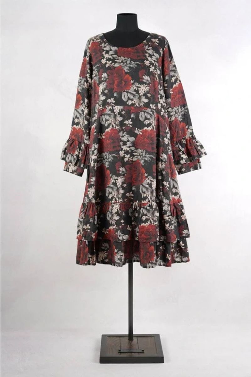 olars-ulla-robe-kant-flower-black-abby-maud-face-pied olars ulla robe kant flower black abby maud face pied