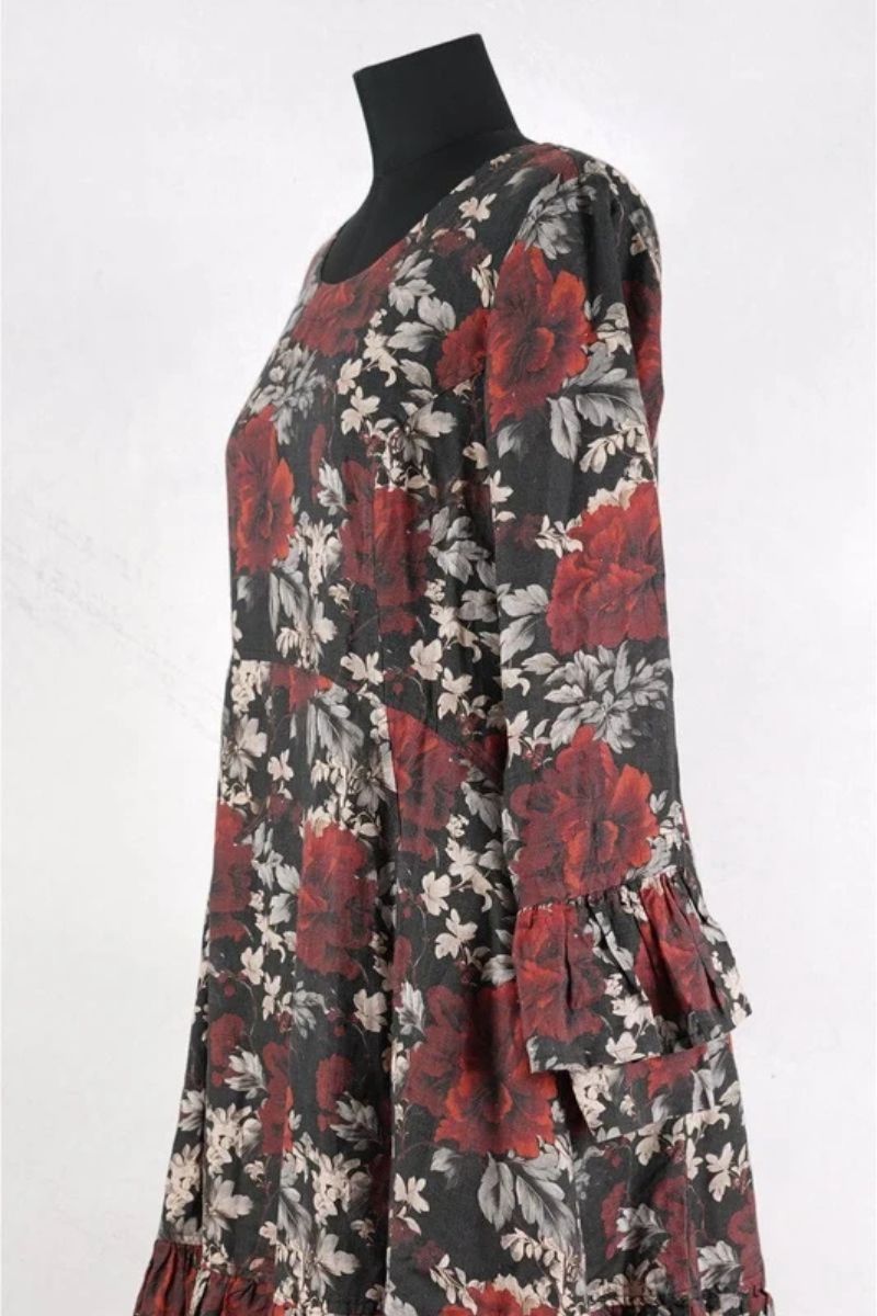 olars-ulla-robe-kant-flower-black-abby-maud-profil-zoom olars ulla robe kant flower black abby maud profil zoom
