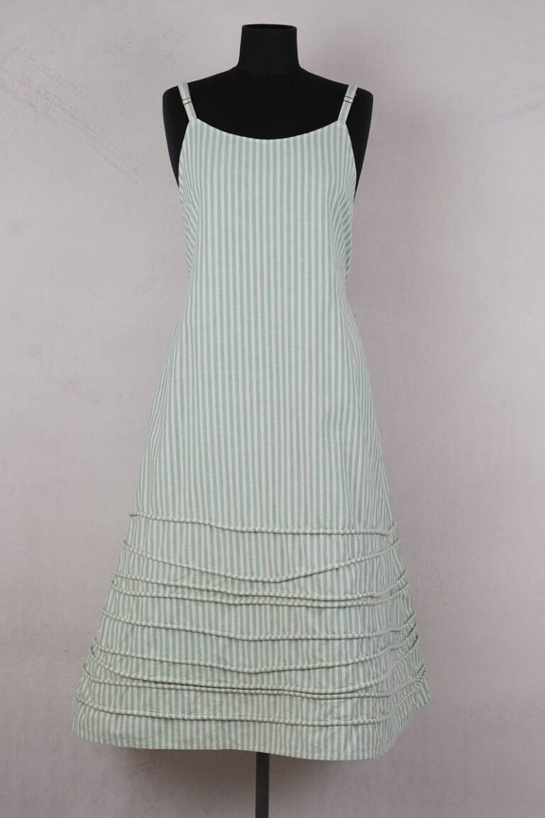 krista larson designs robe long spring slip en coloris pistachio