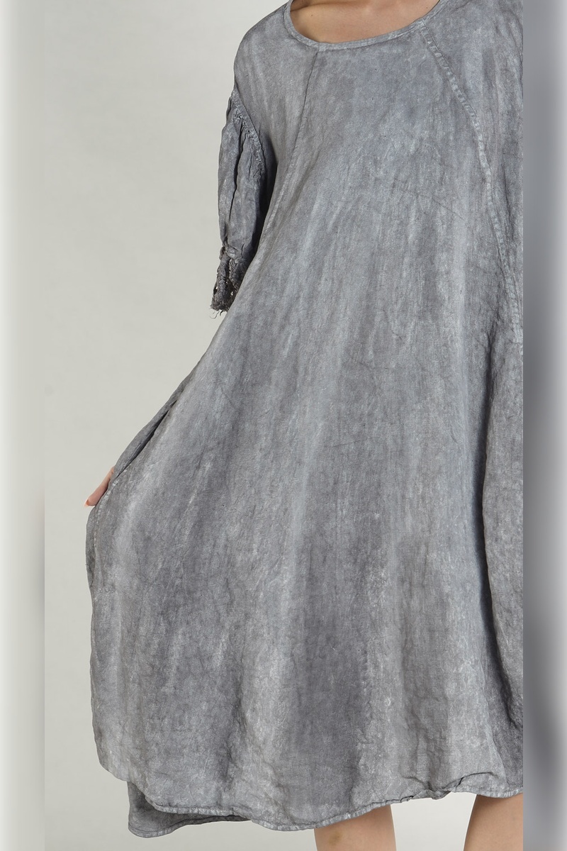rundholz dip robe 1262670905 amber fog abby maud face details