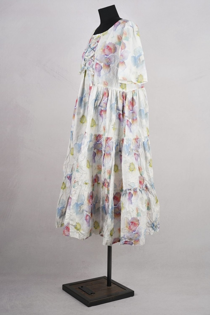 ewa i walla robe 55947 estrid flower abby maud profil pied 1