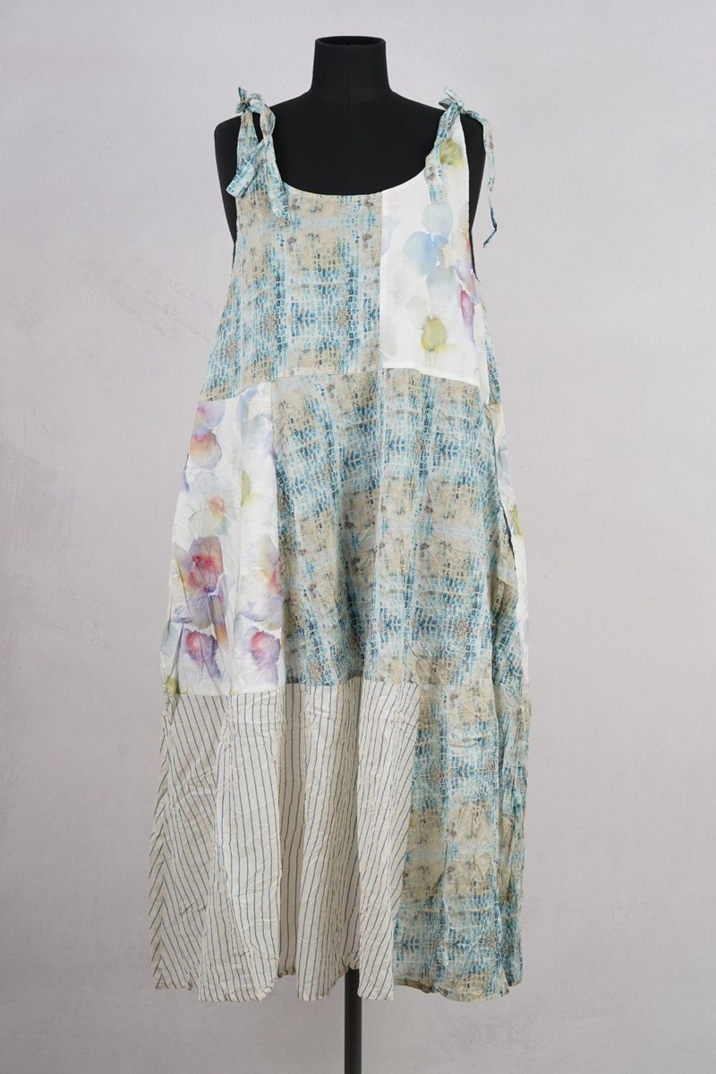 ewa i walla robe 55957 norine checked abby maud face 1