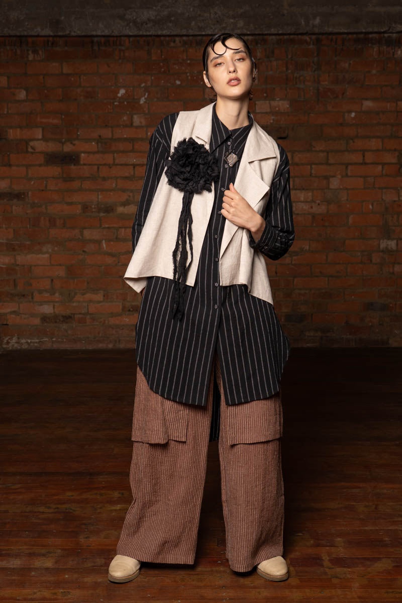 dogstar sancha brooch black abby maud 1