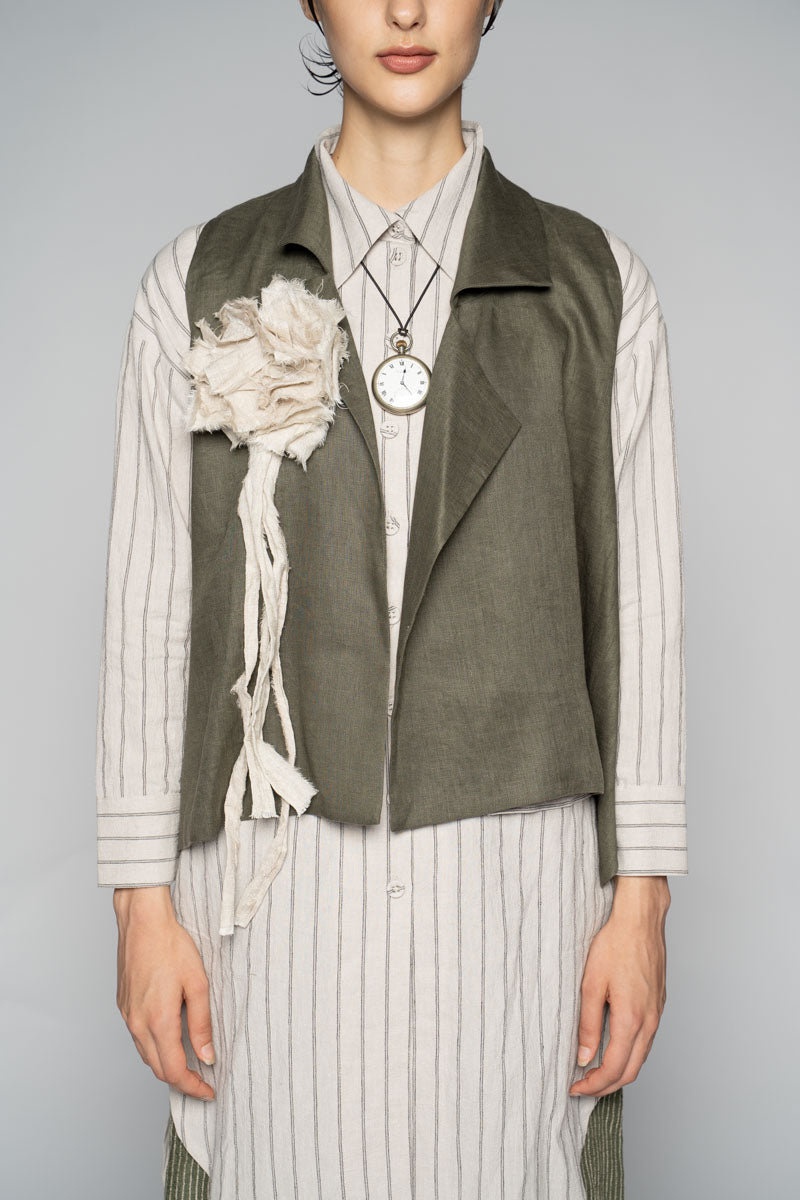 dogstar sancha brooch natural abby maud 4