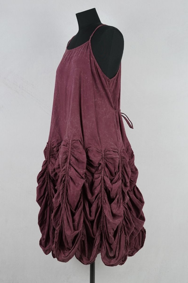 krista larson designs low rouched slip garnet enzyme abby maud profil