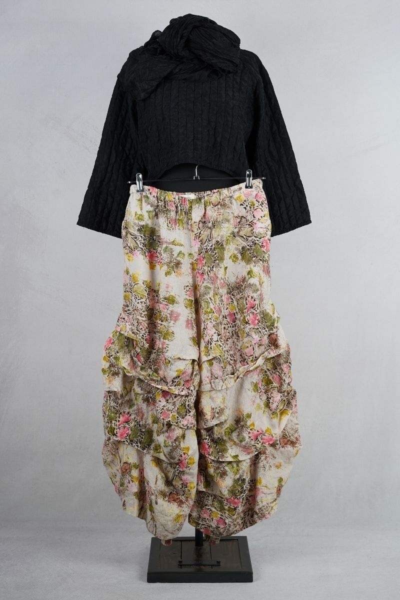 krista-larson-designs-stormy-pants-lin-bouquet-abby-maud-face-1-pied krista larson designs stormy pants lin bouquet abby maud face 1 pied